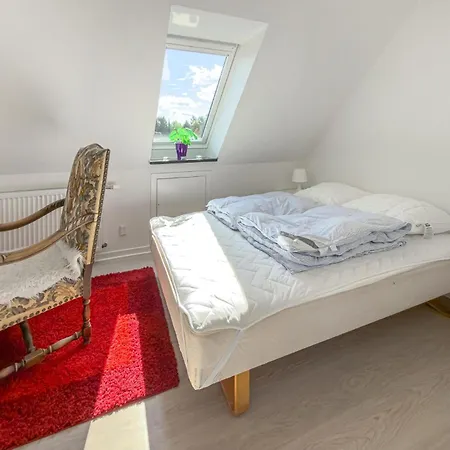 3 Bedroom Stunning In Semesterbostad